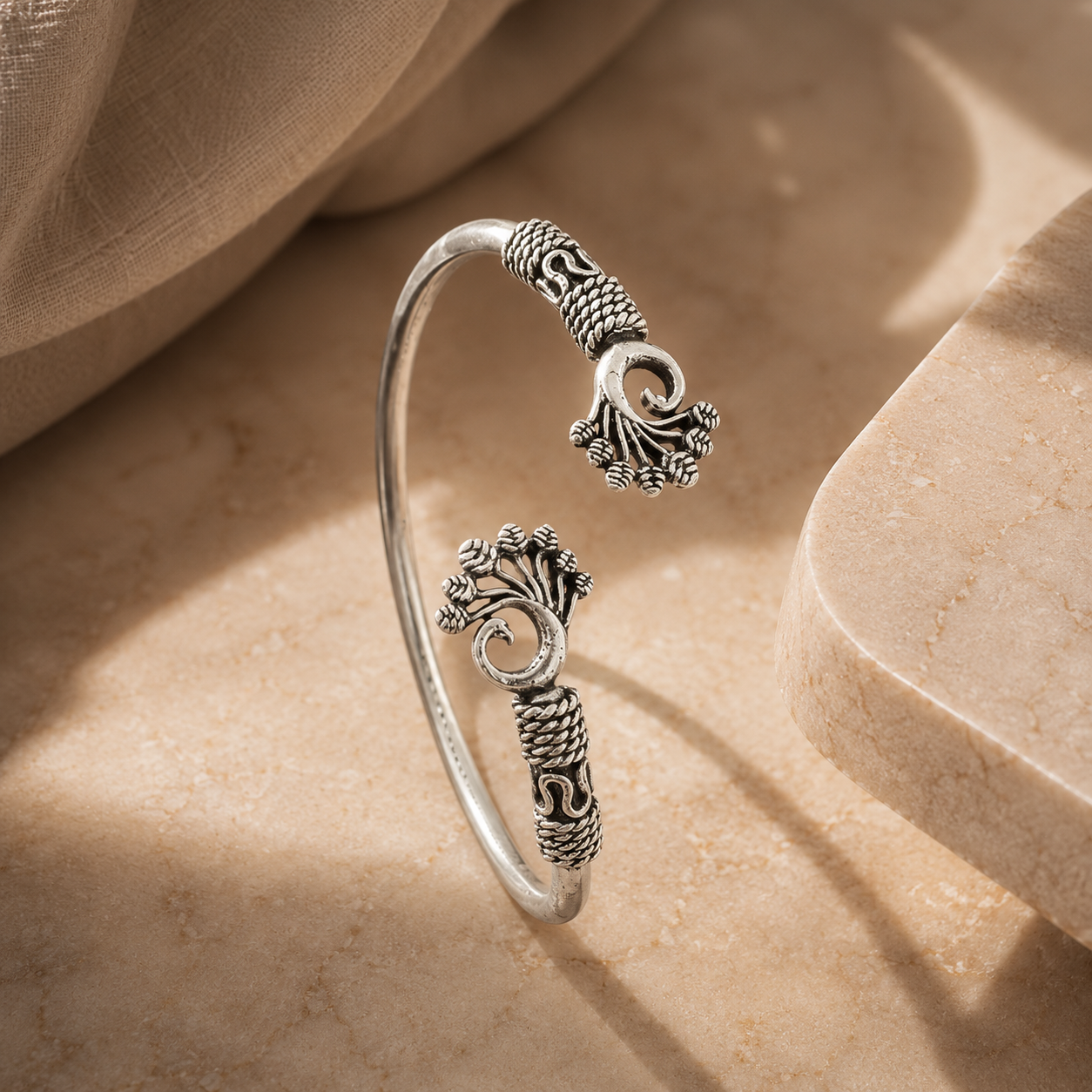 Vallari Twist Bangle