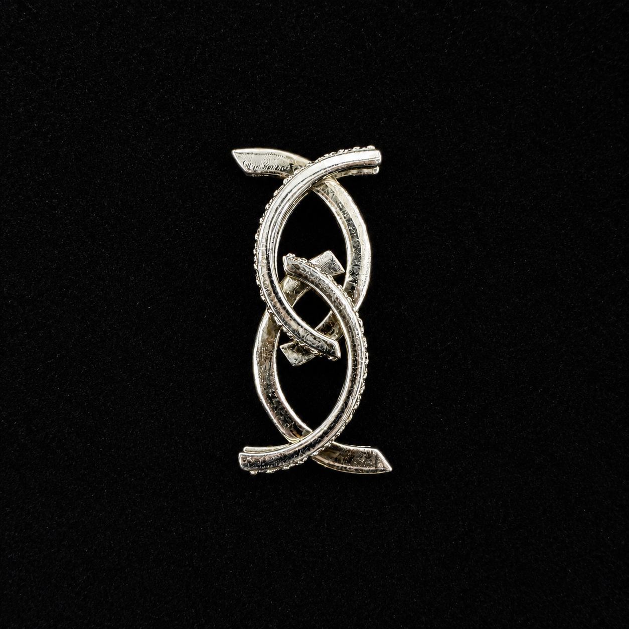 Rouge Transformational Ring Pendant