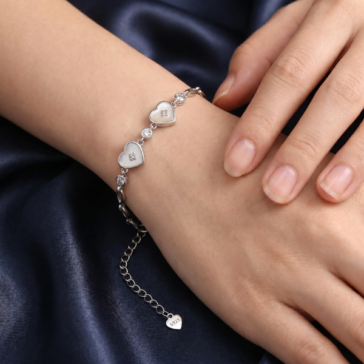 Amora Heart MOP Bracelet