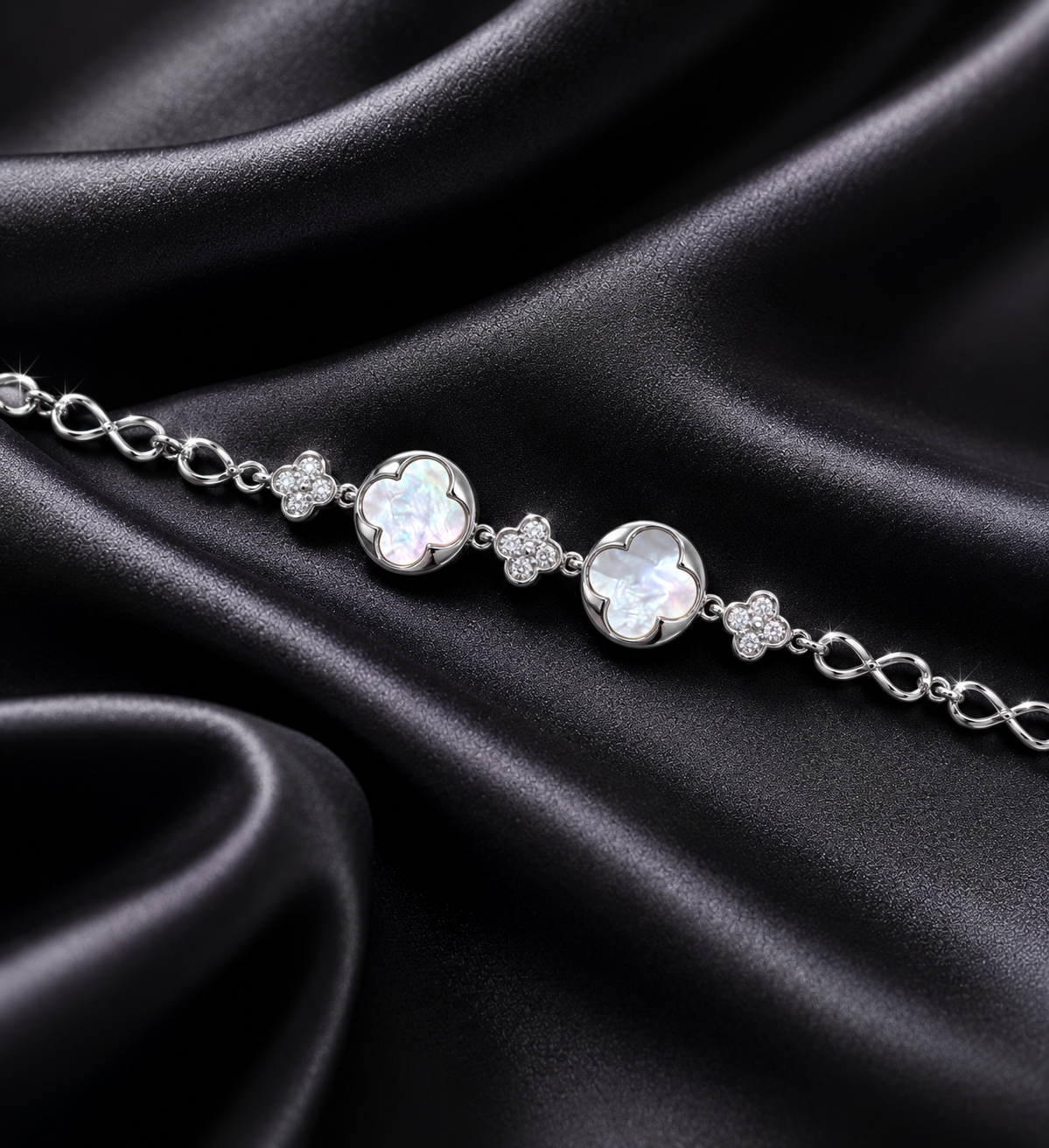 Eterna Clover MOP Bracelet