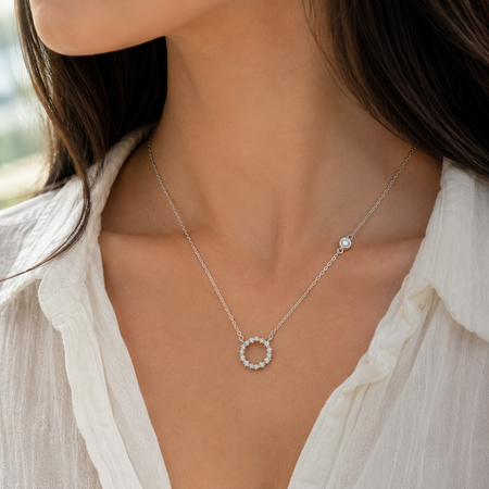 Halo Éclat Pendant with Chain