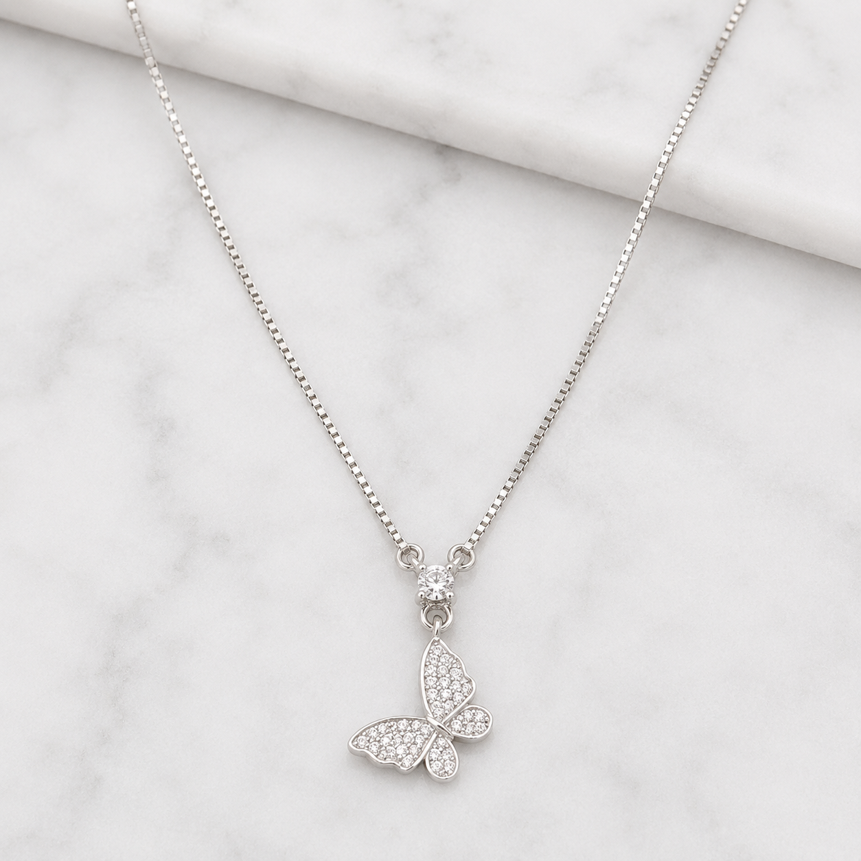 Papillon Lumière Pendant with Chain