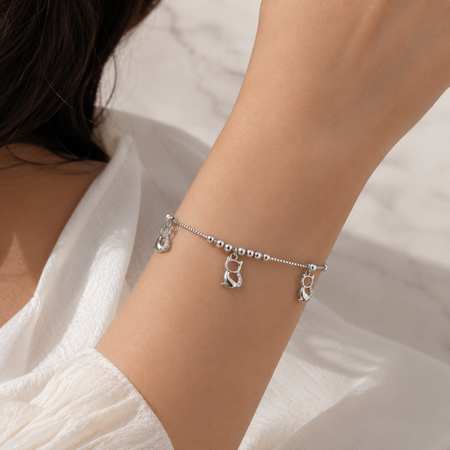 Étreinte Cat Charm Bracelet