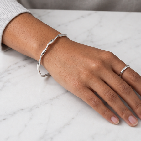 Aurelia Wave Bangle