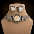 Shvetambara MOP Choker Necklace & Earrings Set