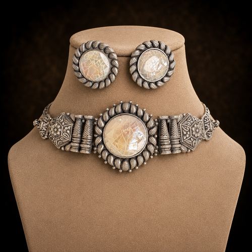 Shvetambara MOP Choker Necklace & Earrings Set