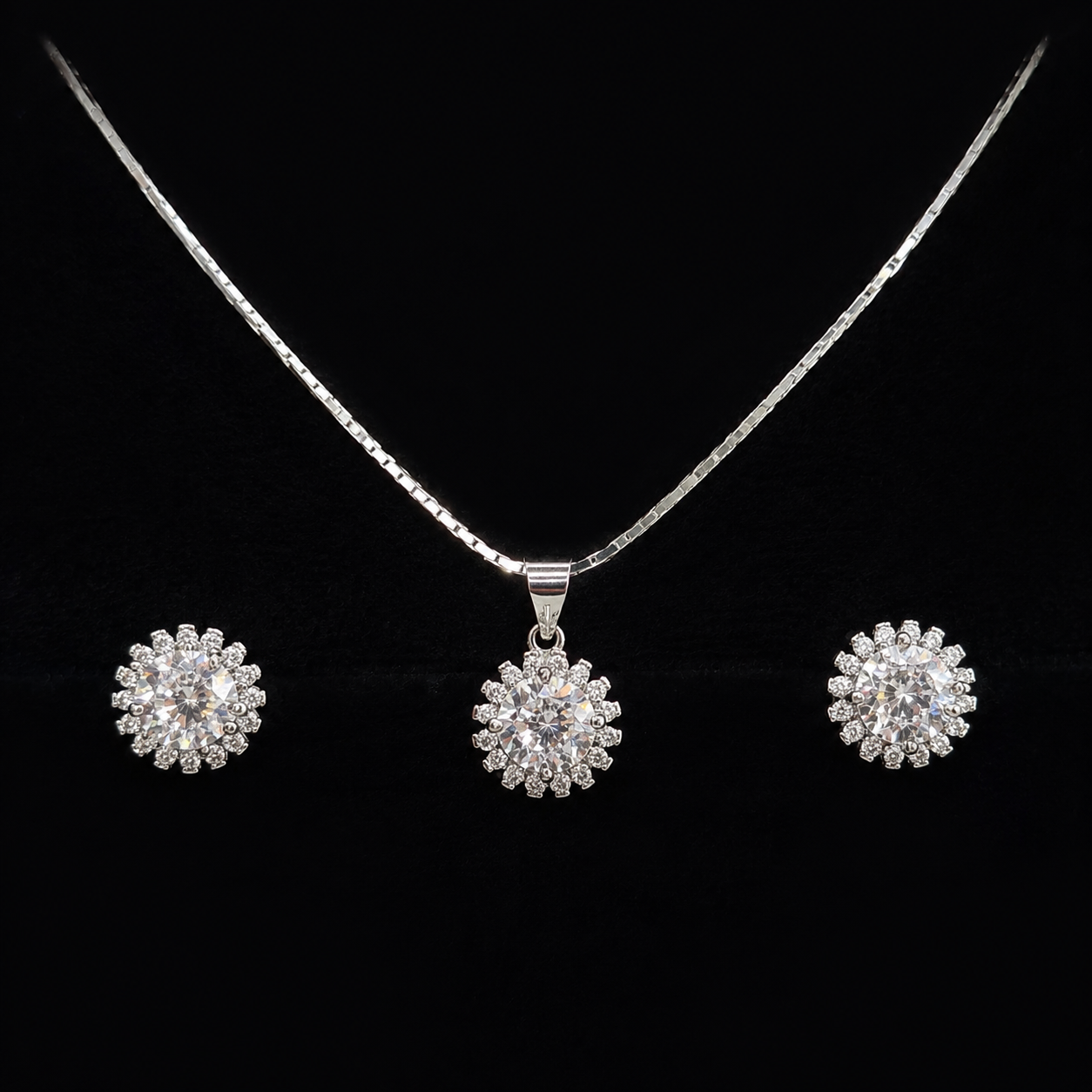 Frost Bloom Sparkle Pendant Set